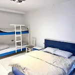 Golden Apartment 1