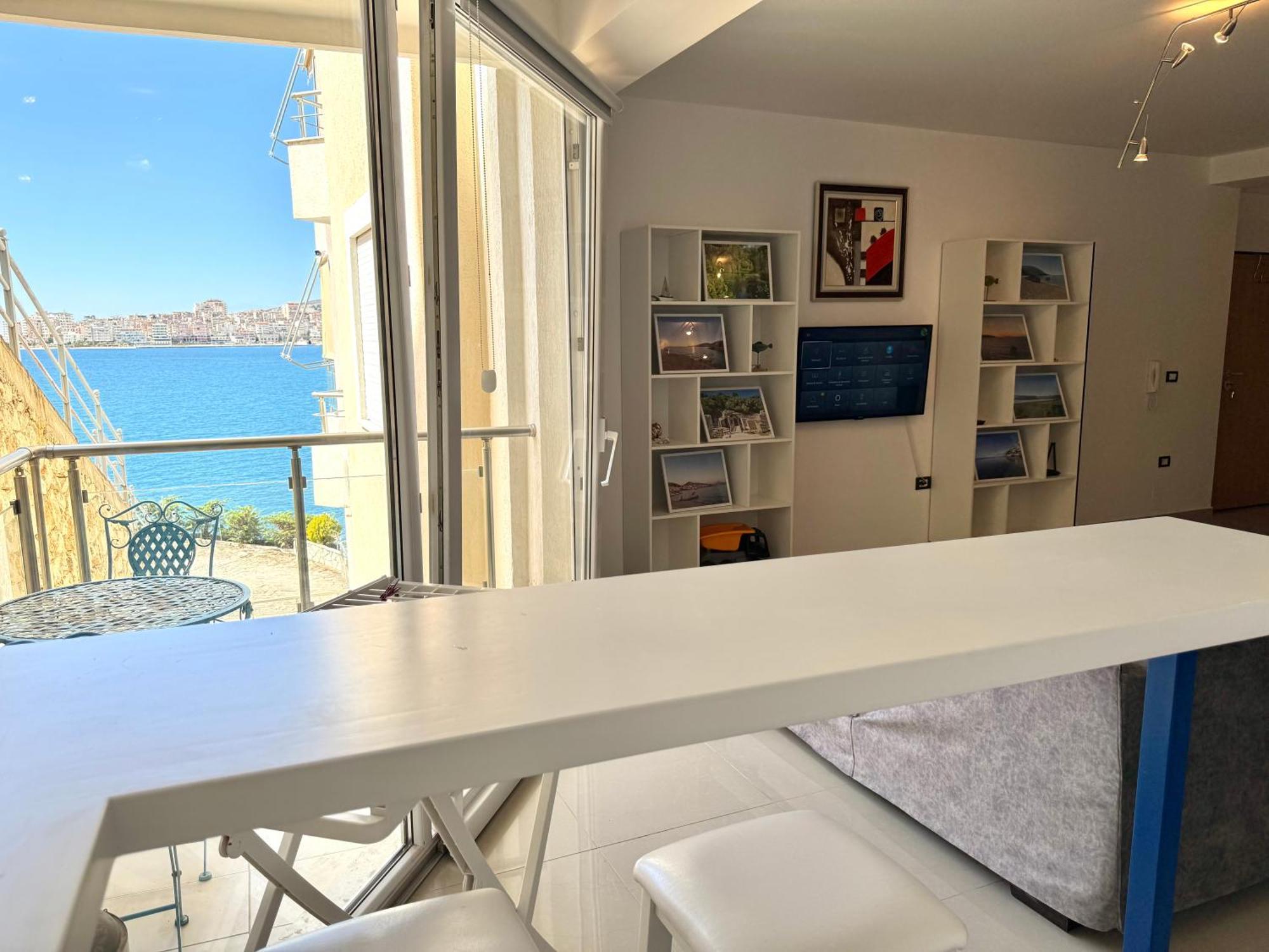 Apartament Golden 1 *