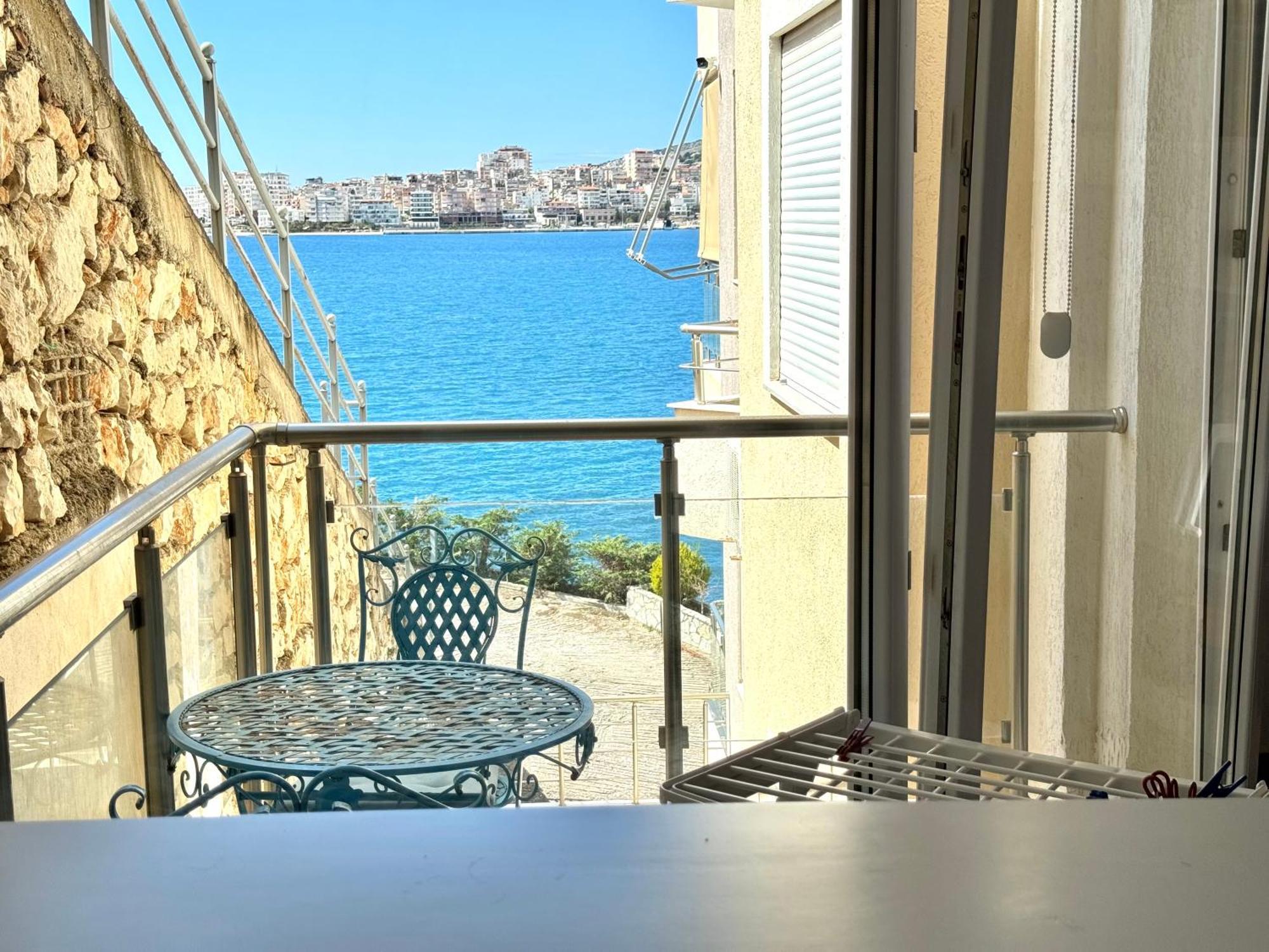 Apartament Golden 1 *