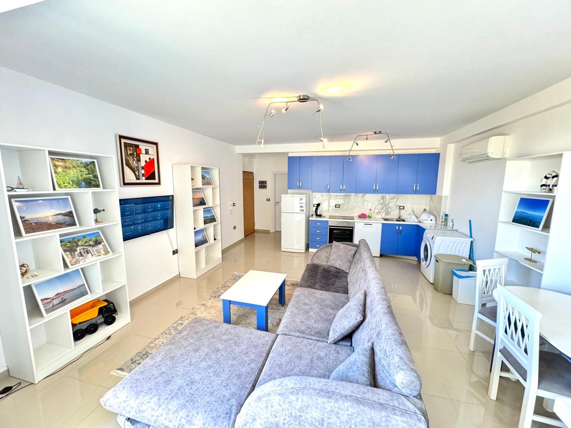 Apartament Golden 1 *